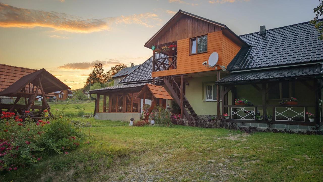 Villa Zatishok Bilya Richky Pilipets Esterno foto